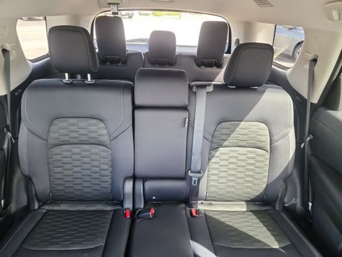 New 2025 Nissan Pathfinder SV w/ Black Appearance Package image 21