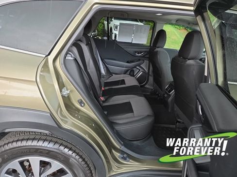 Used 2024 Subaru Outback Premium AWD/4WD image 17