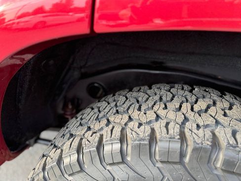 Used 2002 Toyota 4Runner SR5 w/ Leather Trim Pkg AWD/4WD image 34