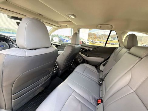 Certified 2025 Subaru Outback Limited w/ Popular Package #2 image 19