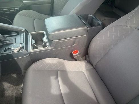 Used 2025 Toyota Tacoma SR5 AWD/4WD image 8
