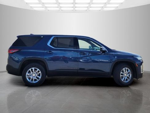 Used 2023 Chevrolet Traverse LS FWD image 3