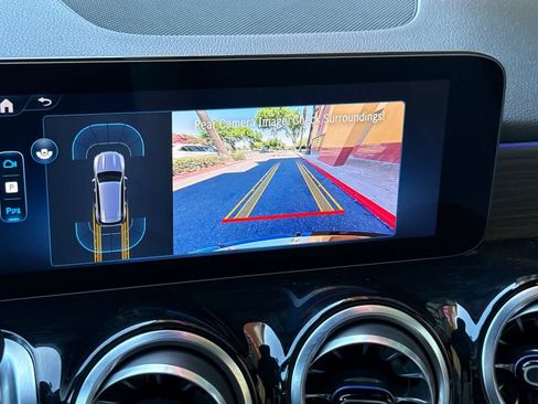 Certified 2025 Mercedes-Benz GLB 250 4MATIC image 18