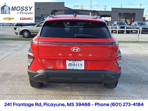 Used 2025 Hyundai Kona SEL image 5