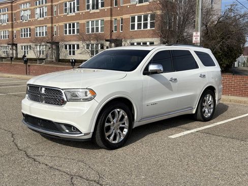 Used 2017 Dodge Durango Citadel w/ Premium Entertainment Group image 18