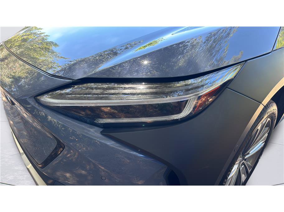 Used 2023 Subaru Solterra AWD image 38