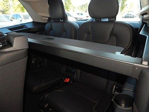 New 2026 Volvo XC90 B6 Ultra w/ Lounge Package AWD/4WD image 13