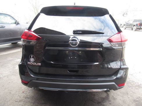 Used 2018 Nissan Rogue AWD image 12