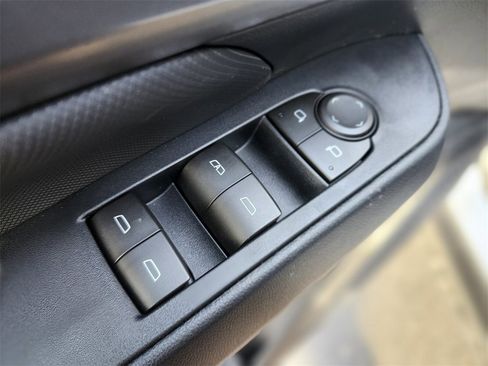 New 2026 Chevrolet Equinox EV RS image 15