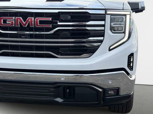 New 2026 GMC Sierra 1500 SLT w/ SLT Premium Plus Package image 9