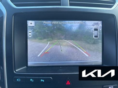 Used 2019 Ford Explorer Platinum image 24