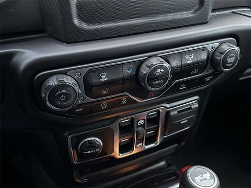 Used 2022 Jeep Wrangler Unlimited Sport image 26