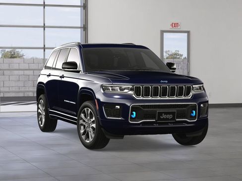New 2024 Jeep Grand Cherokee Overland w/ Advanced Protech Group III AWD/4WD image 9