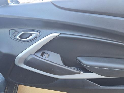 Used 2020 Chevrolet Camaro LT image 25