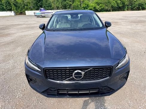 Used 2023 Volvo S60 B5 Ultimate w/ Climate Package AWD/4WD image 2