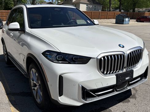 Certified 2025 BMW X5 xDrive40i w/ Climate Comfort Package AWD/4WD image 2