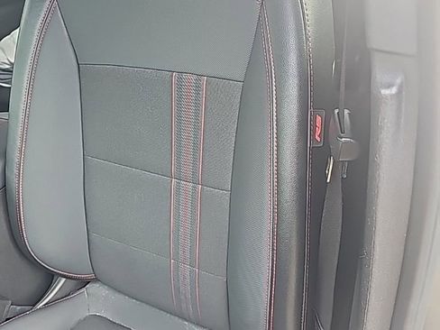 Used 2023 Chevrolet Equinox RS image 8