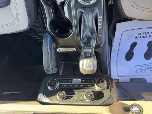 Used 2022 Ford Bronco Wildtrak image 19