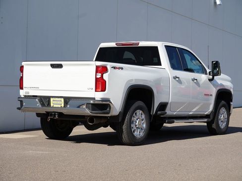 Used 2022 Chevrolet Silverado 2500 LTZ w/ Safety Package AWD/4WD image 3
