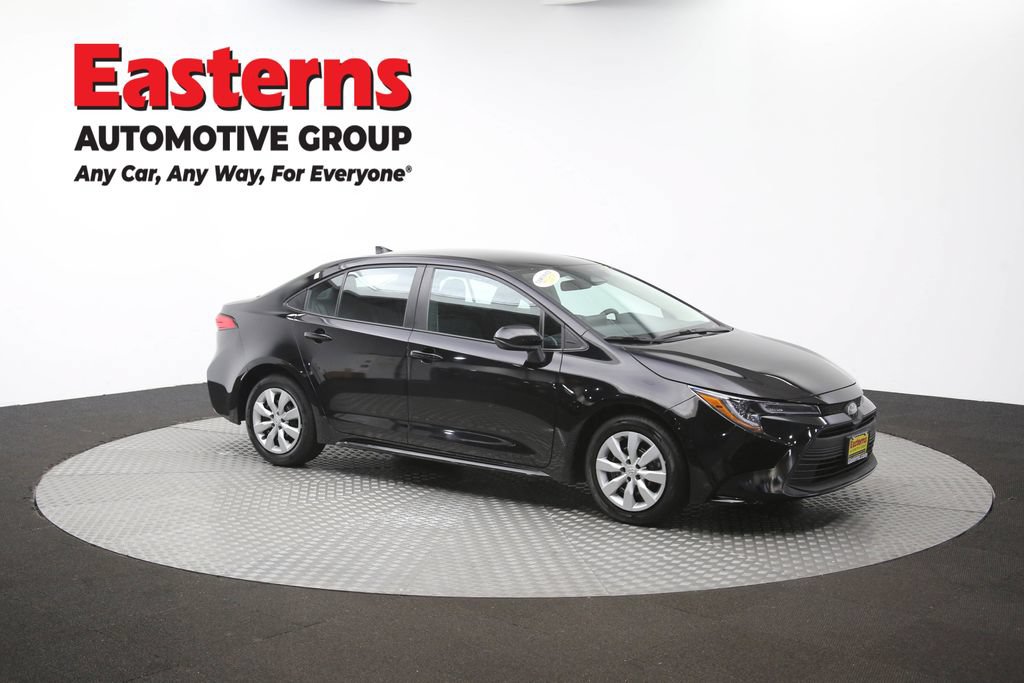 Used 2025 Toyota Corolla LE FWD image 47