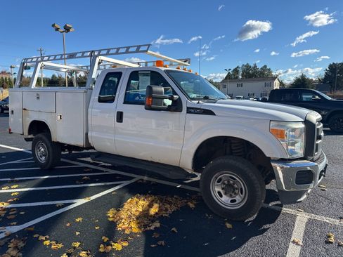 Used 2011 Ford F350 XL w/ PWR Equipment Group image 7