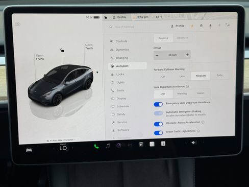 Used 2022 Tesla Model Y Long Range AWD/4WD image 28