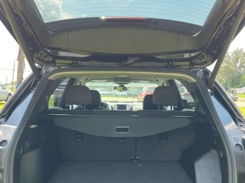 Used 2022 Chevrolet Equinox LT w/ Driver Convenience Package image 27