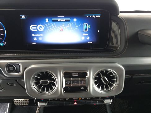 Used 2025 Mercedes-Benz G 580 w/ EQ Technology image 16