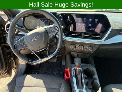 Used 2024 Chevrolet Trax RS w/ Driver Confidence Package FWD image 4