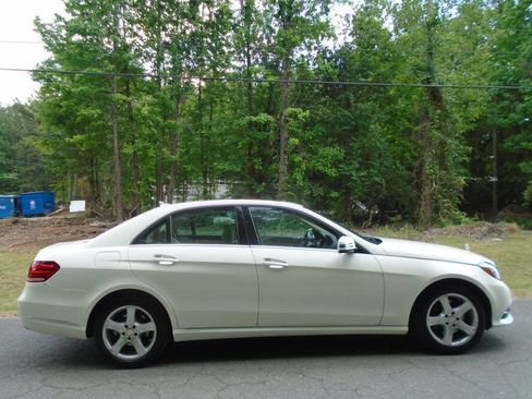 Used 2014 Mercedes-Benz E 350 Sedan image 4