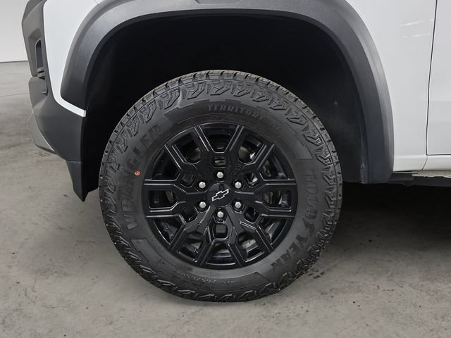 Used 2024 Chevrolet Colorado Trail Boss w/ Advanced Trailering Package AWD/4WD image 9
