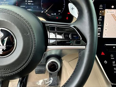 Used 2023 Maserati Grecale GT image 21