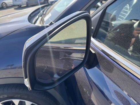 Used 2023 Toyota Highlander L image 34