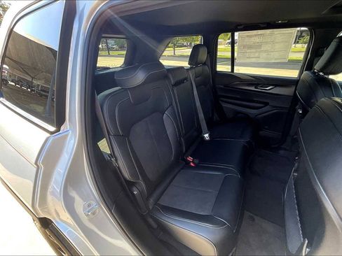 New 2025 Jeep Grand Cherokee Altitude AWD/4WD image 21