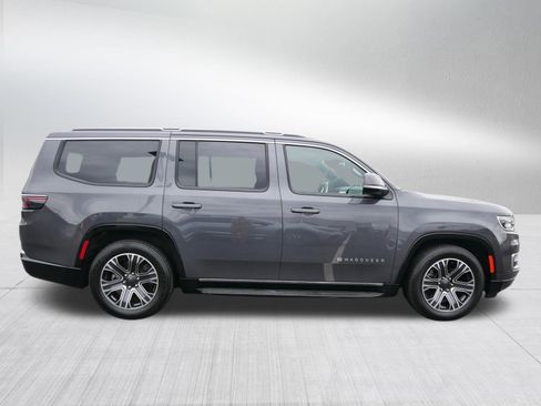 Used 2022 Jeep Wagoneer Series III AWD/4WD image 8