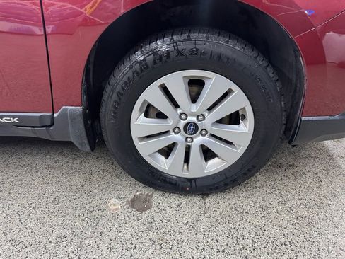 Used 2017 Subaru Outback 2.5i Premium image 36