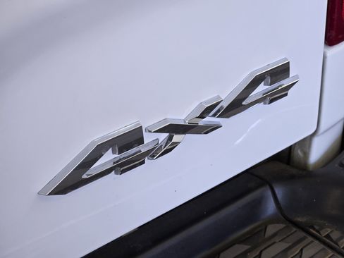 Used 2023 RAM 2500 Tradesman w/ Chrome Appearance Group image 11