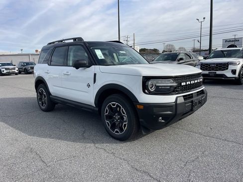 New 2025 Ford Bronco Sport Outer Banks w/ Outer Banks Tech Package+ AWD/4WD image 4