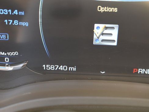 Used 2018 Cadillac Escalade Platinum AWD/4WD image 34
