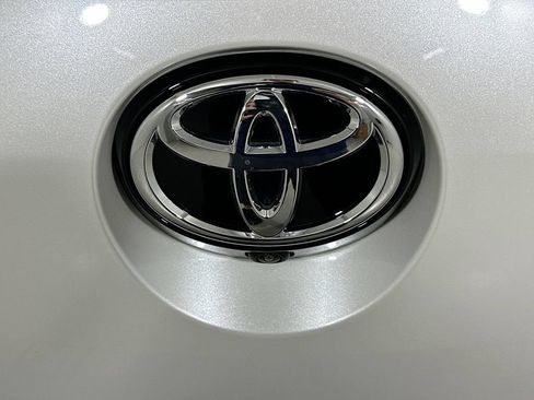 Used 2025 Toyota Corolla XSE FWD image 18