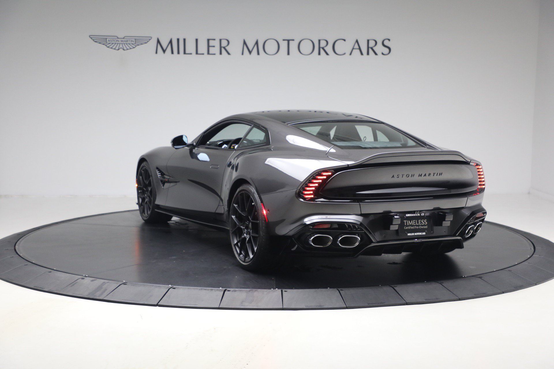 Used 2026 Aston Martin Vanquish RWD image 5