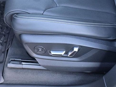 Certified 2024 Audi Q8 Prestige image 18