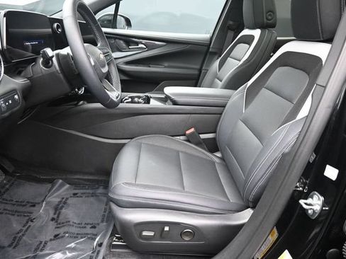 Used 2024 Chevrolet Blazer EV LT AWD/4WD image 13