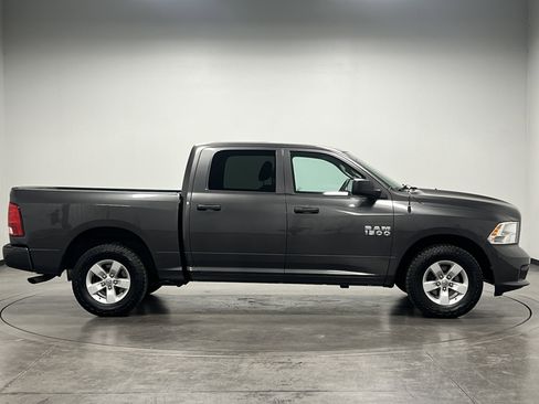 Used 2018 RAM 1500 Express image 9
