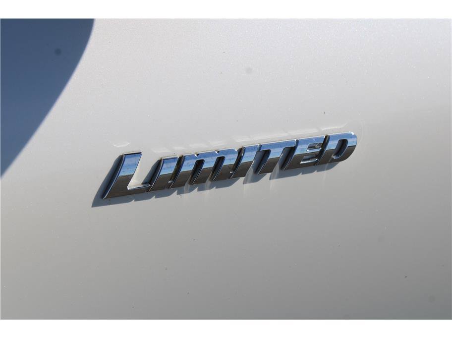 Used 2013 Toyota Highlander Limited AWD/4WD image 39