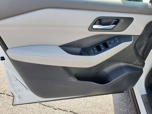 Certified 2022 Nissan Rogue SV w/ SV Premium Package image 15