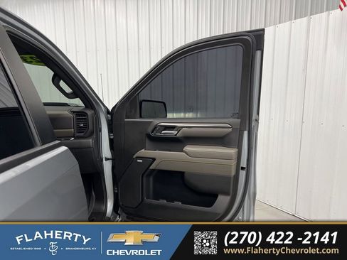 Used 2023 Chevrolet Silverado 1500 ZR2 w/ Technology Package AWD/4WD image 14