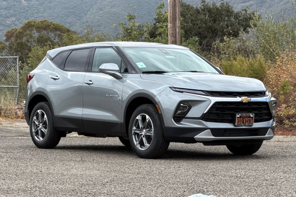 New 2026 Chevrolet Blazer LT FWD image 2