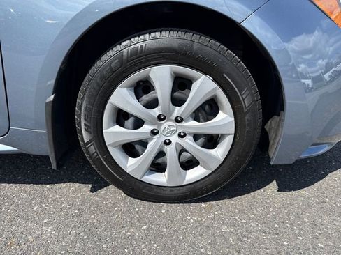 Used 2025 Toyota Corolla LE image 11