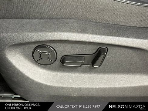 Used 2025 Volkswagen Tiguan SE R-Line AWD/4WD image 18